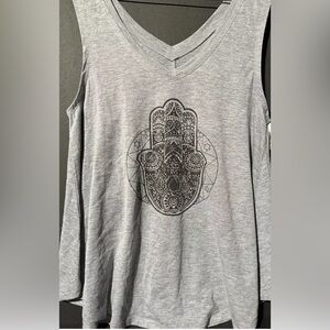 SLEEVELESS V-NECK TANK TOP NWT​​​​​​​​​​​​​​​​​​